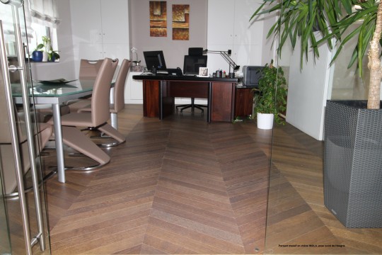 Parquet scié segato hall de gare