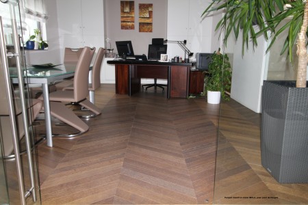 Parquet scié segato hall de gare